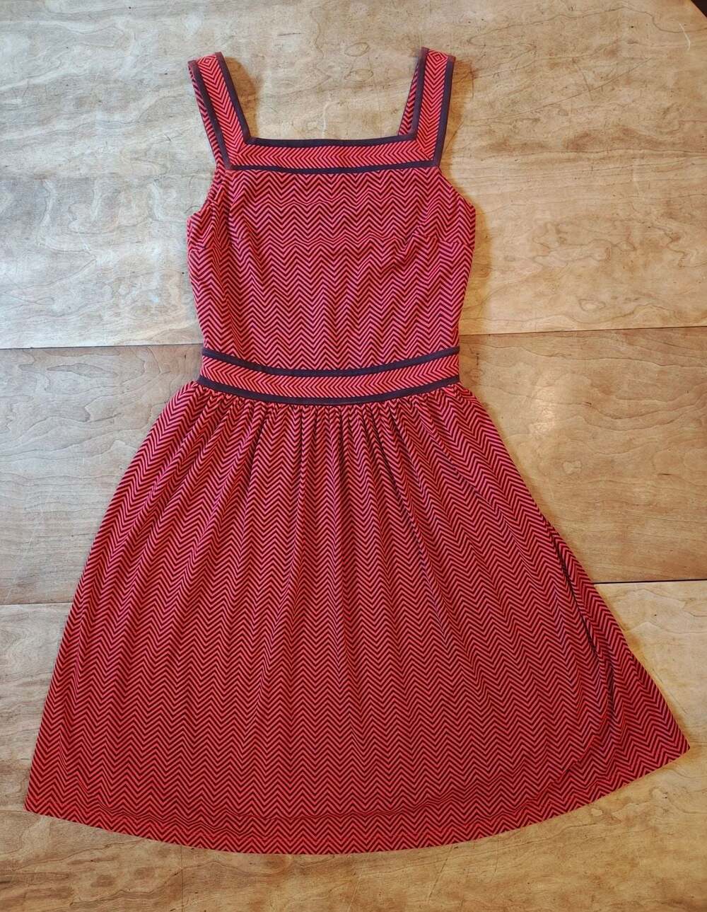 Elizabeth McKay Red Chevron Stripe Sleeveless Fit & Flare Dress